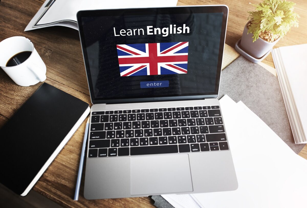1600learn english language online education concept